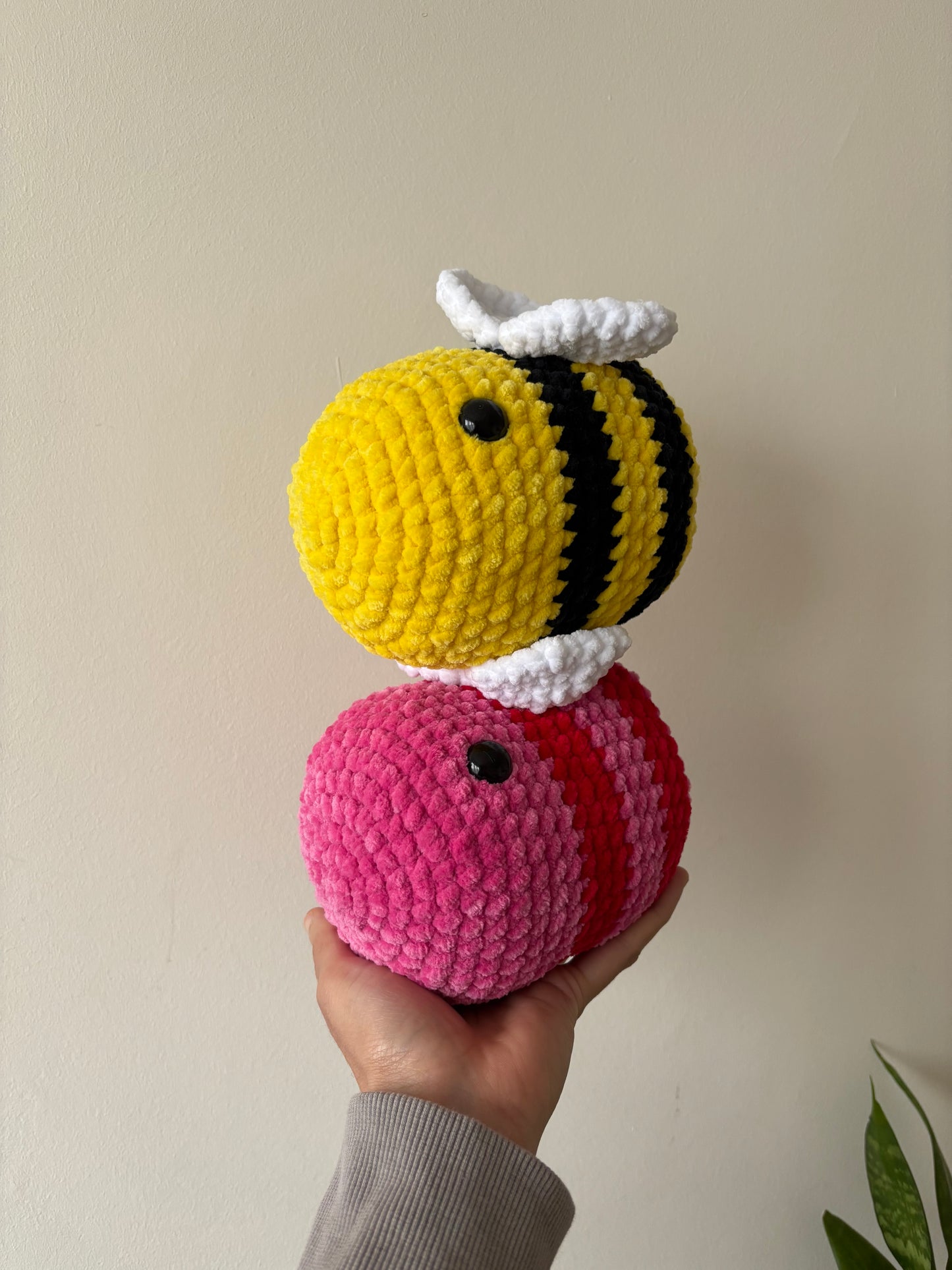 Jambo Bubble Bee Crochet Pattern